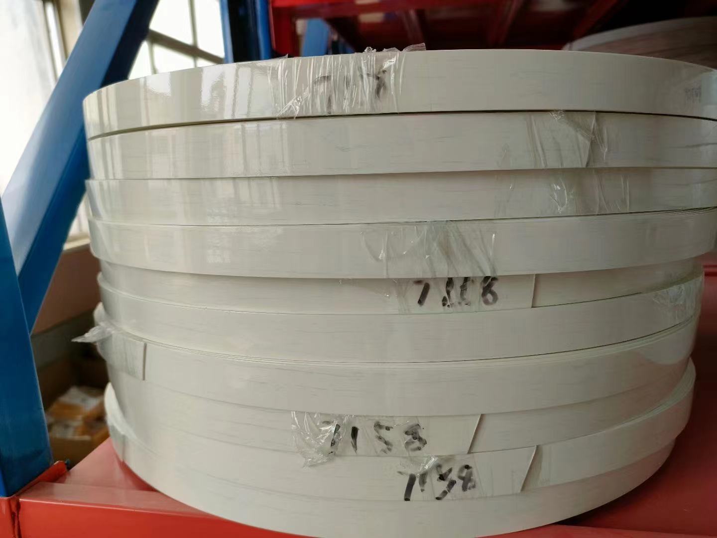 China Factory Wholesale Solid Color PVC/ABS Edge Banding, Used for Plastic Board Cabinets, Cabinets, Kitchen Decoration